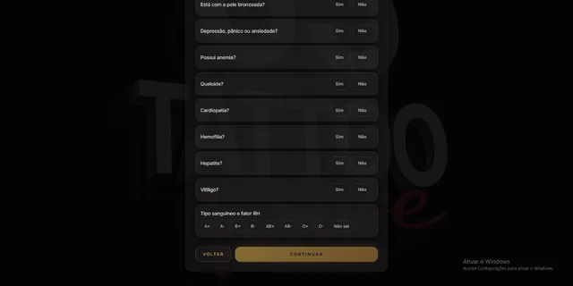 Final da anamnese com a escolha do tipo sanguíneo e fator RH e os botões Voltar e Continuar.